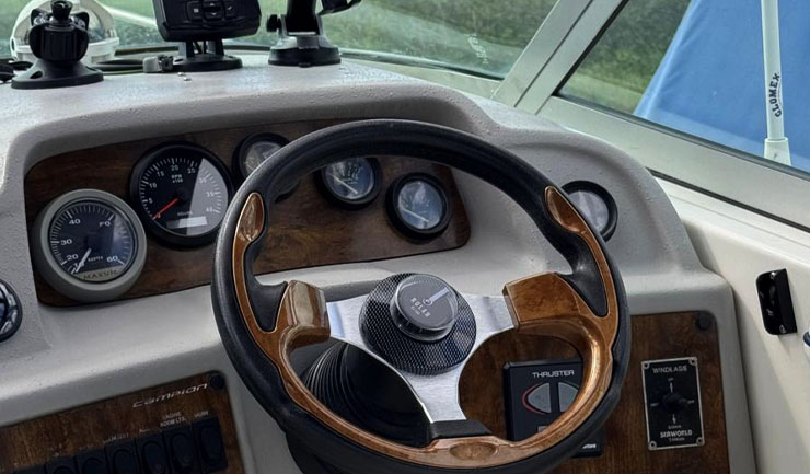 Marine detailing — boat hull